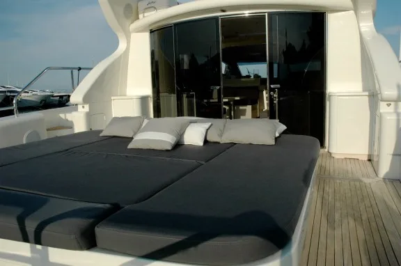 Yacht LAST CHANCE - Aft Deck Sunpads