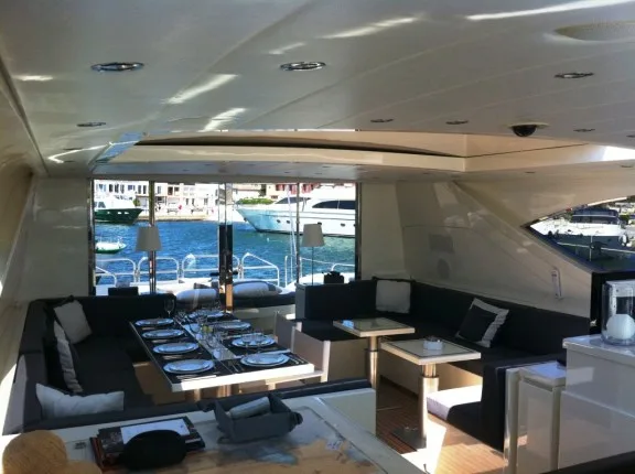 Yacht LAST CHANCE - Deck Salon