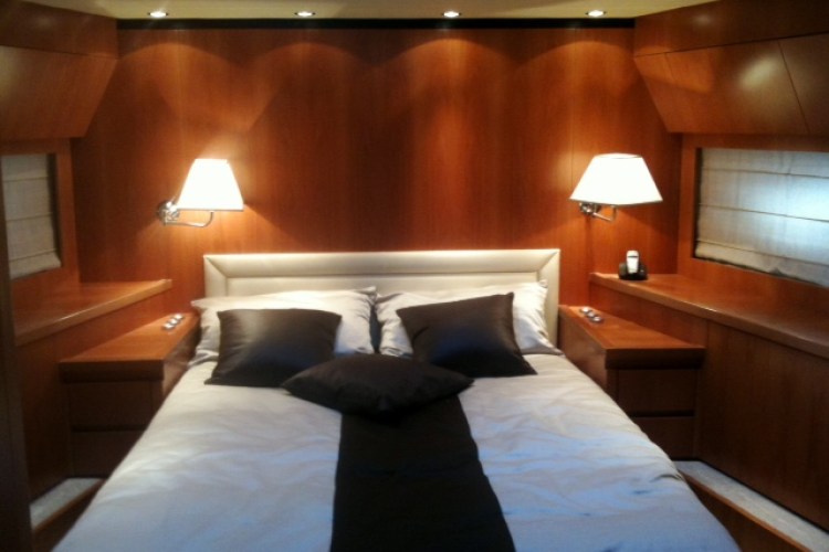 Yacht LAST CHANCE - Master Cabin