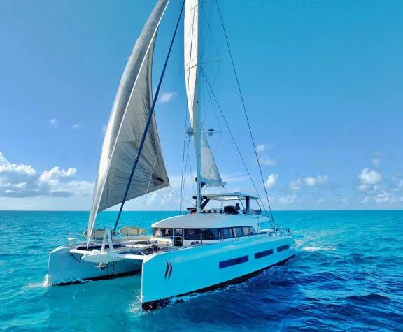 Image of TWIN FLAME 77 yacht #15