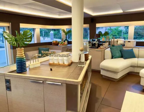 Image of TWIN FLAME 77 yacht #6
