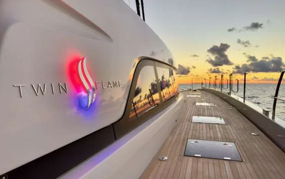 Image of TWIN FLAME 77 yacht #16