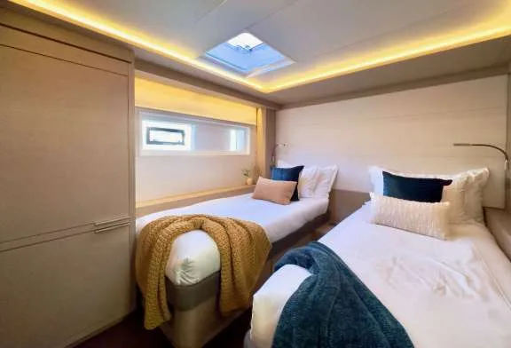 Image of TWIN FLAME 77 yacht #2