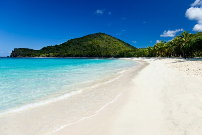 5 Best Secluded Anchorages in the BVI