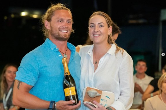 Catamaran Omakase's Crew Captain Wouter Hanekom and Chef/First Mate Kelly Sargent win BEST MOTOR YACHT IN SHOW at the BVI Yacht Show 2024 – Photo Credit: Gilda Costilla