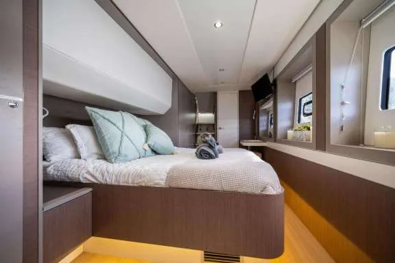 Image of Elysian yacht #11