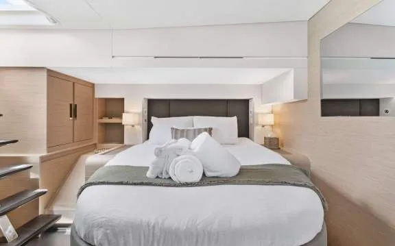 Image of PLUS 10 yacht #12