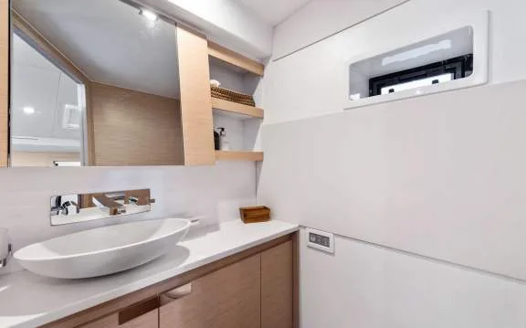 Image of PLUS 10 yacht #11