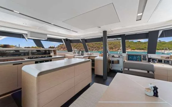 Image of PLUS 10 yacht #8
