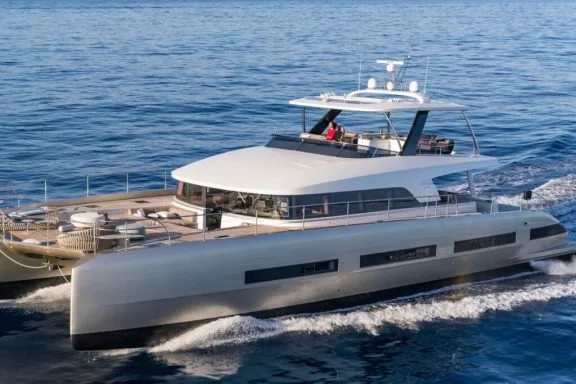 Power catamarans for charter in the BVI