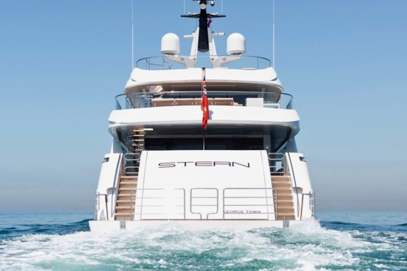 Motor yacht charter, Stern