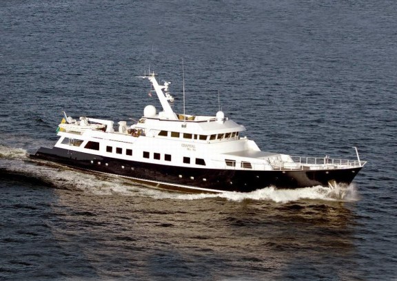 Cruising On Yacht AGA 6