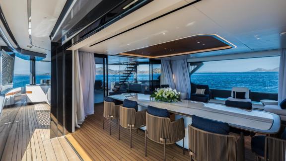 Image of AKULA yacht #31