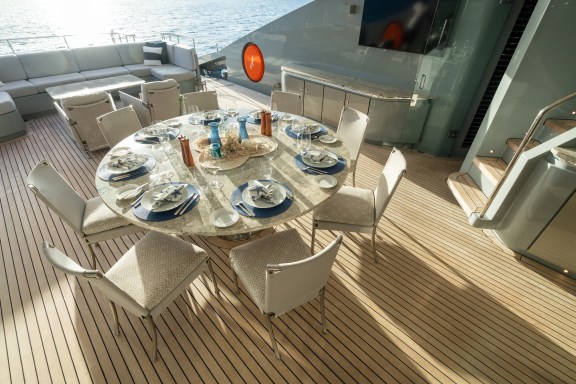 Main deck aft dining