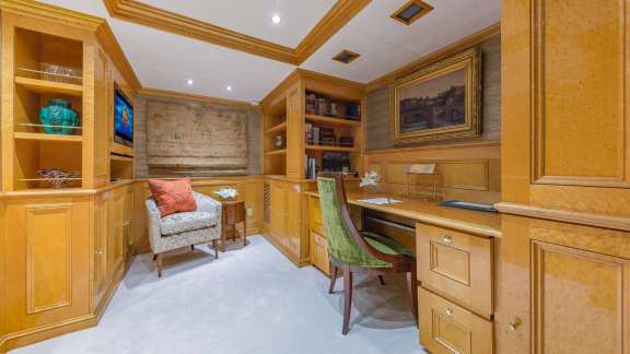 VIP Study Convertible Space