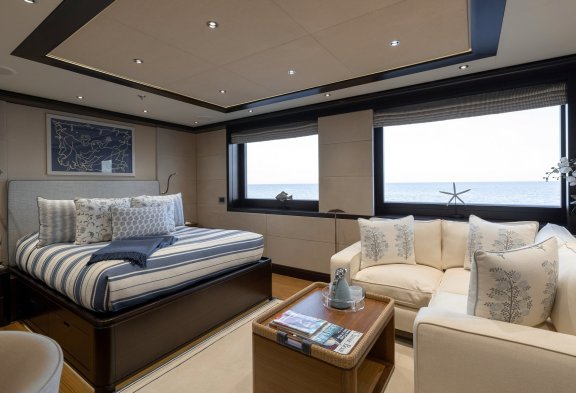 BATON ROUGE Upper Deck VIP Cabin 1