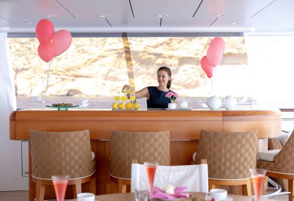 BATON ROUGE Sun Deck Bar