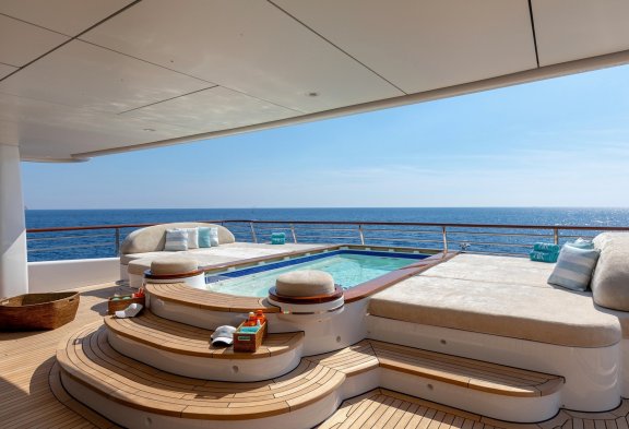 BATON ROUGE Bridge Deck Pool