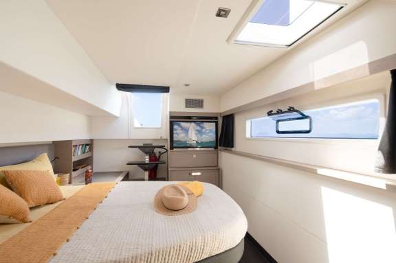 Image of Beyond yacht #5