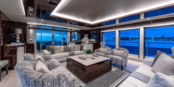 CAPTAIN MORGAN III Luxury Charter Yacht Sunseeker 131 Yacht Main Salon Seating