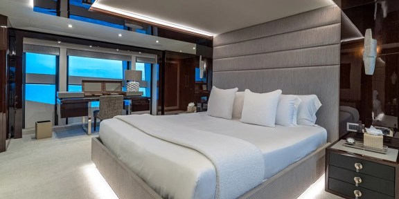CAPTAIN MORGAN III Luxury Charter Yacht Sunseeker 131 Yacht Master Cabin