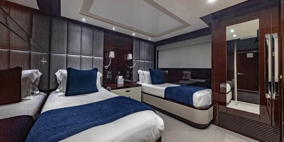 CAPTAIN MORGAN III Luxury Charter Yacht Sunseeker 131 Yacht Twin Cabin