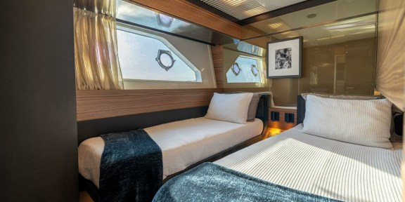 DATE NIGHT Luxury Yacht Charter Ferretti 920 Cabin Twin