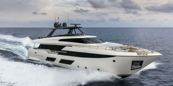 DATE NIGHT Luxury Yacht Charter Ferretti 920 Cruising High speed
