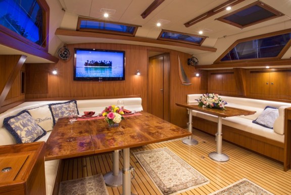 The 21m Yacht DESTINY