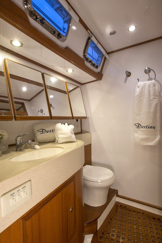 The 21m Yacht DESTINY