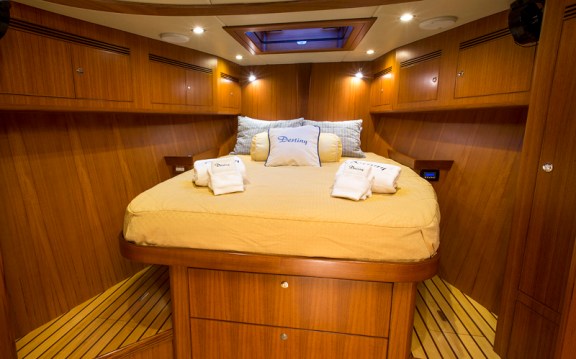 Hylas DESTINY Double Cabin