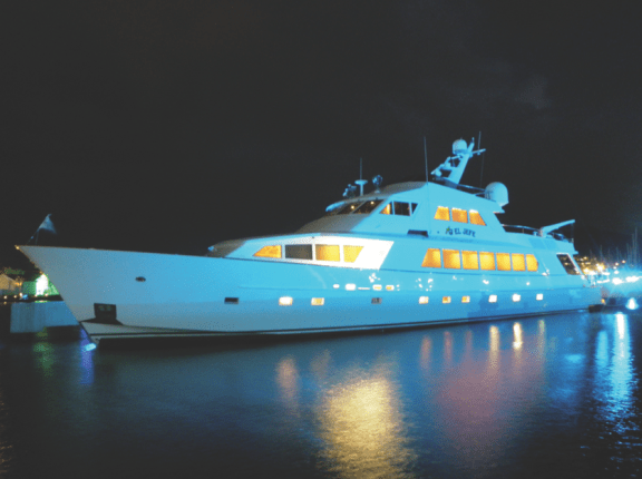 EL JEFE profile at night