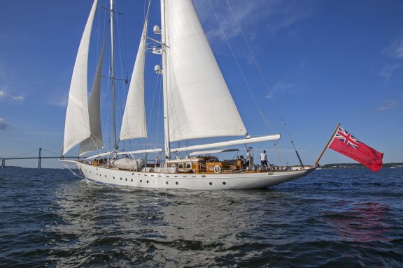 The 38m Yacht GLORIA