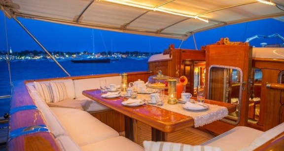 GLORIA Sailing yacht - Alfresco dining