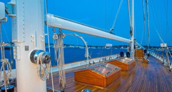 GLORIA Sailing yacht - Foredeck