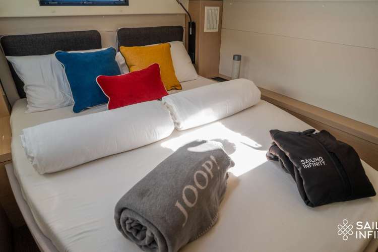 Guest cabin