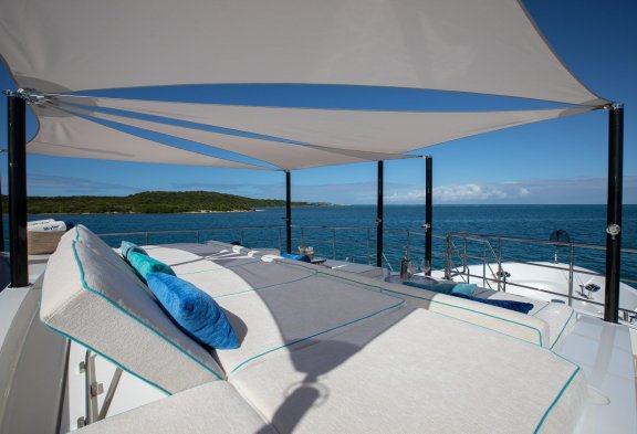 JODI ANN Foredeck Lounge Area