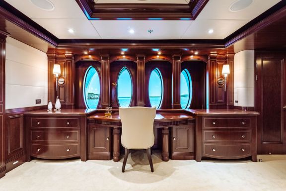 Image of LADY BETH yacht #14