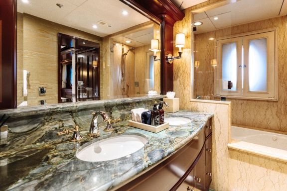 Image of LADY BETH yacht #24