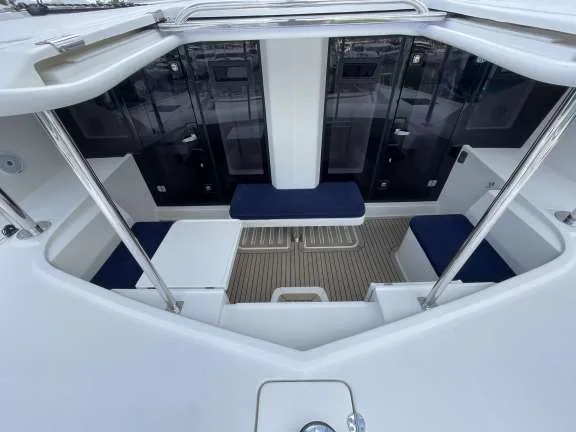 Starboard maindeck guest queen suite