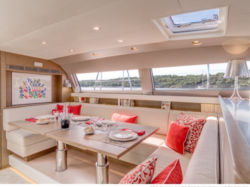 Sail Yacht LEO - Salon Dining