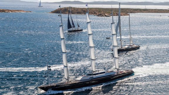 Image of MALTESE FALCON yacht #26