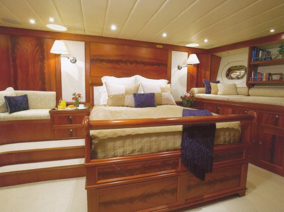 The 35m Yacht MANUTARA