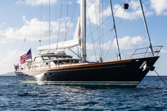 SY MARAE - Starboard view