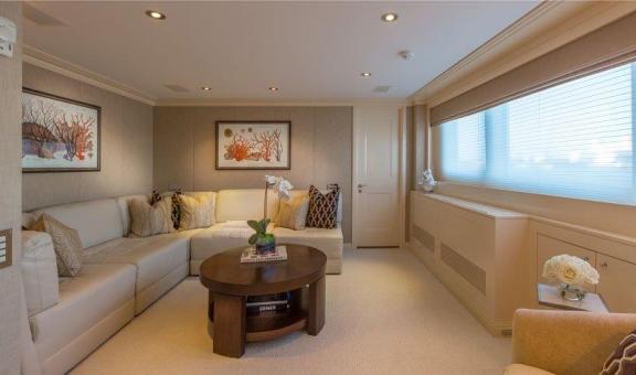 Motor Yacht GRAVITAS - Master lounge