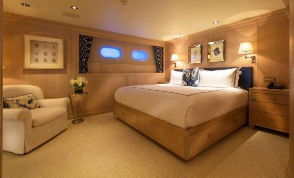 Motor Yacht GRAVITAS - VIP cabin