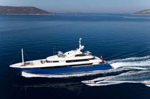 Yacht MARY JEAN II By ISA - Profile Underway In The Mediterranean