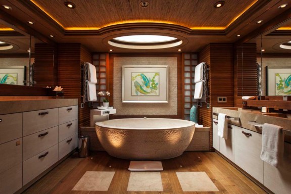 Master Stateroom Bath