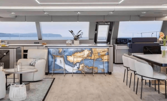 Interior Relaxation Area With Bar Zone