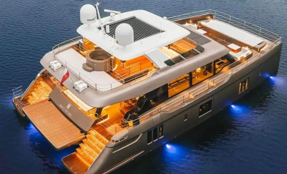 Superyacht NAUTI NICKEL